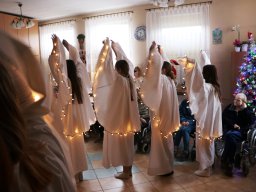 Występ młodzieżowej grupy teatralnej i kolęda w Bytomskim Centrum Wsparcia, 24.01.2026